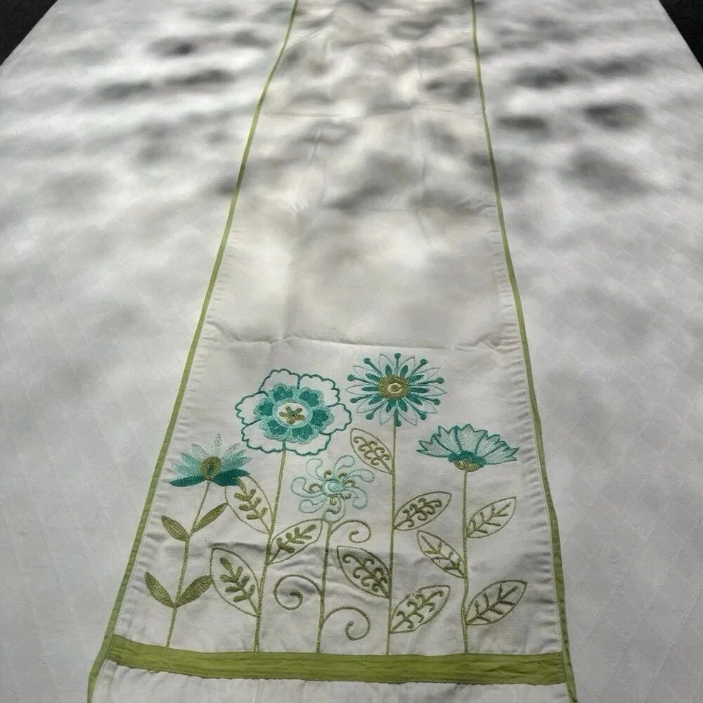 Tablecloth, Runner and Placemats, Set od 8